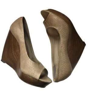 Jessica Simpson Wooden wedges